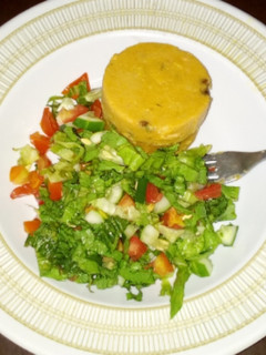 A picture of Moi Moi wit veggies.