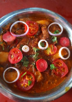 চিকেন আলু কষা (chicken alu kosha recipe in Bengali) রেসিপির প্রধান ছবি