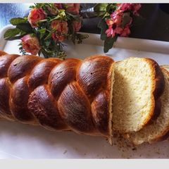 A picture of Brioche bread.