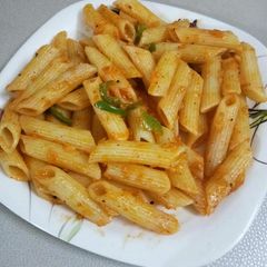 A picture of Red Sauce Pasta.