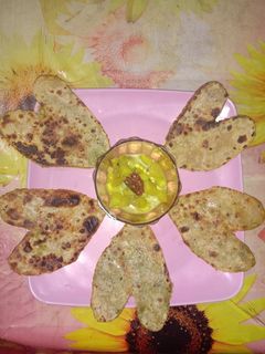 হার্টশেপ পরোটা (heartshaped porota recipe in Bengali) রেসিপির প্রধান ছবি