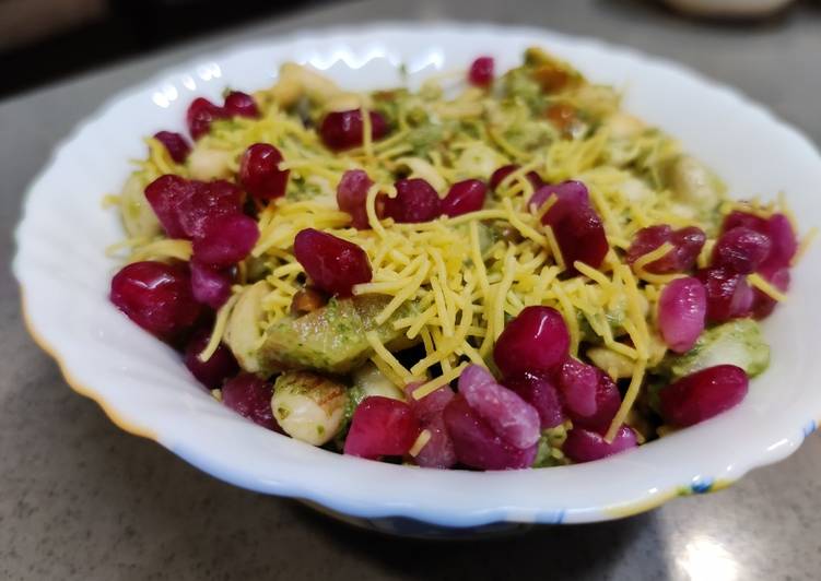 Step-by-Step Guide to Make Any-night-of-the-week #tech4 Peanut bhel or collagian