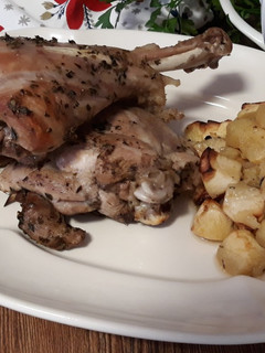 Una foto de Pavo al horno con manzanas