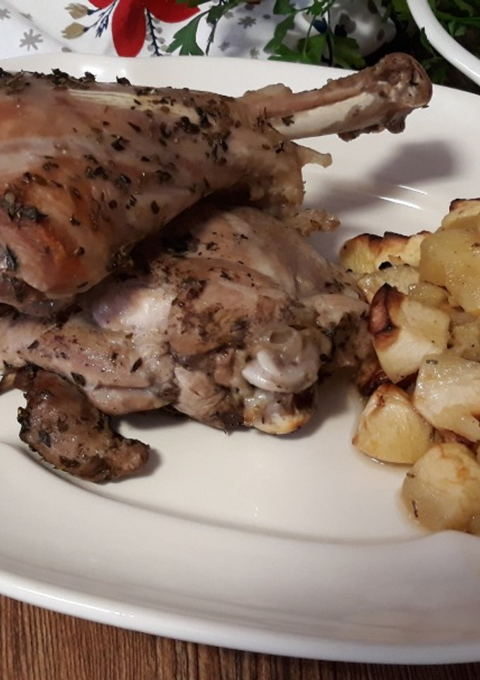 Una foto de Pavo al horno con manzanas