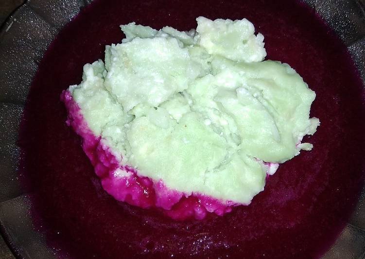 Resep masakan Coconut milk bread saus dragonfruit | Cara Bikin Coconut milk bread saus dragonfruit Yang Bikin Ngiler