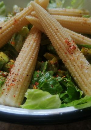Una foto de Ensalada de elotitos y nopales