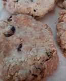 Gluten free cinnamon oat raisin cookies