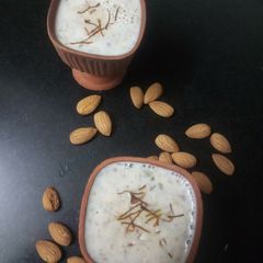 Besani almond milk A picture of Besani almond milk.