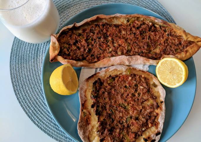 Lahmacun - Turkish minced lamb pitta/pizza