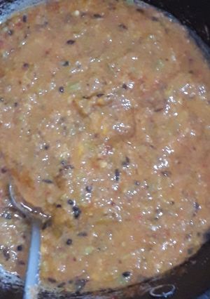 A picture of Instant Mango garlic chutney.