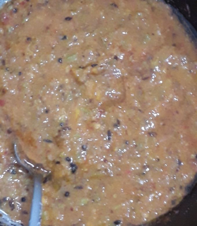 A picture of Instant Mango garlic chutney.