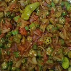 A picture of Teekha masala bhindi.