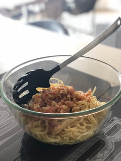 Una foto de Espaguetis aglio e olio