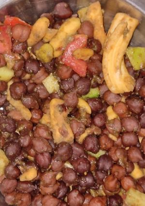 चना चाट (Chana chaat recipe in hindi) रेसिपी मुख्य फोटो