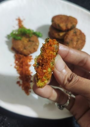 A picture of Cabbage vada with Banana flour.
