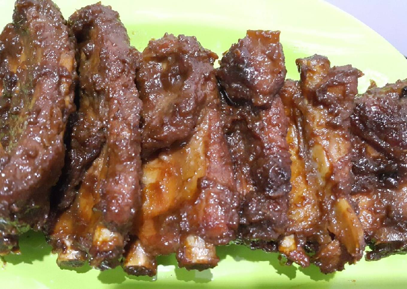 Iga babi bakar (NON HALAL)