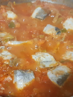 Una foto de Albacora en salsa de tomate