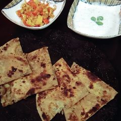 A picture of Aloo paratha.