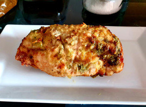 Una foto de Pechugas de pollo rellenas en freidora de aire Cosori