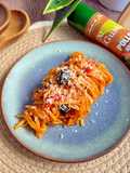 Tallarines con pimientos y aceitunas