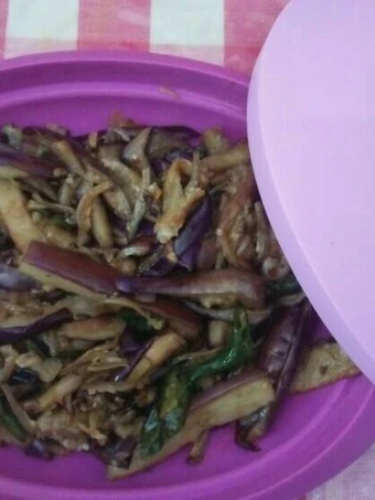 Cara Mudah Membikin Resep Terong Goreng Teri Saus Tiram yang Uenak Anti Ribet, Lezat