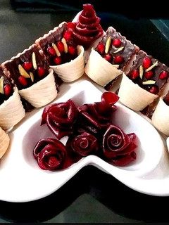 عکسی از دستور گلدان های شکلاتی اناری🍂(ویژه یلدا)