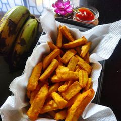French fries (raw banana) A picture of French fries (raw banana).