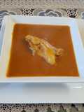 Frijol nuevo y pollo, en mole de olla