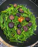 Bông hẹ xào nấm đông cô