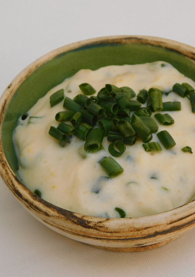Una foto de Salsa de ajo con ciboulette