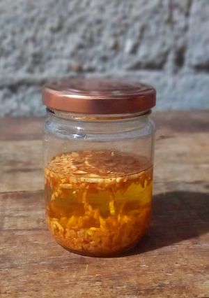 Foto resep Garlic oil | Minyak Bawang anti pahit awet tahan lama