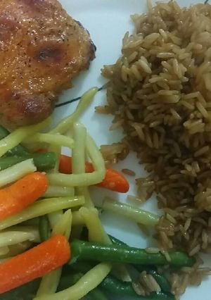 A picture of Honey mustard chicken thighs.