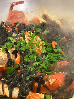 Foto di Tagliolini al nero di seppia con l’astice