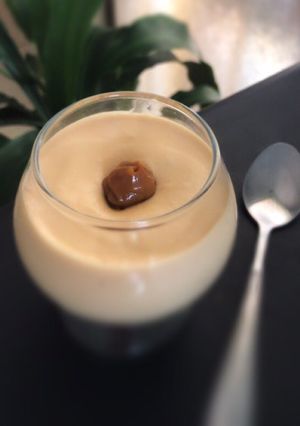 Una foto de Mousse de Manjar (dulce de leche)