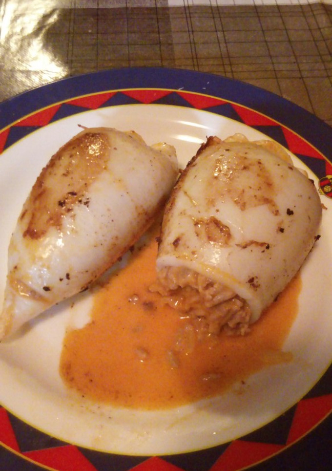 Una foto de Calamares rellenos de carne