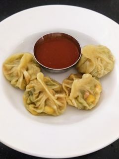 वेज मोमोज (veg momos recipe in hindi) रेसिपी मुख्य फोटो