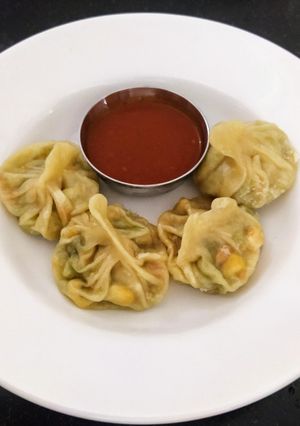 वेज मोमोज (veg momos recipe in hindi) रेसिपी मुख्य फोटो