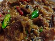 A picture of tamatar hari mirch