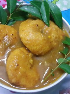 सांबर वडा (sambar vada recipe in Hindi) रेसिपी मुख्य फोटो