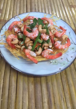 Hình của món Gỏi Tôm Hạt Điều.