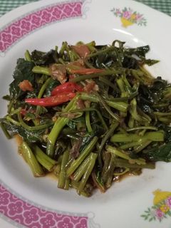 Foto resep Tumis Kangkung Pedas Terasi Devina Hermawan