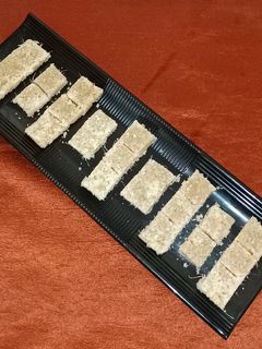 आलेपाक (aale pak recipe in marathi) रेसिपी चे मुख्य फोटो