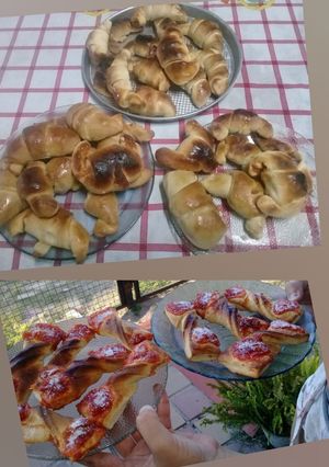 Una foto de Medialunas y facturas ✨