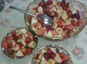 صورة لوصفة طريقة عمل سلطة فواكه بالعصير الطبيعي