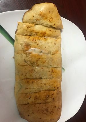 A picture of Garlic bread.