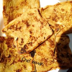 A picture of French toast.