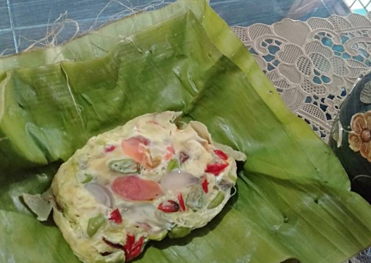 Bagaimana Menyiapkan Botok telor ayam Anti Gagal