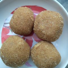 A picture of Ladoo.