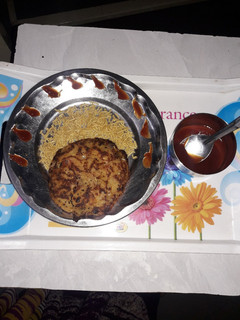इन्स्टैंट मिनी सूजी हांडवो रेसिपी मुख्य फोटो