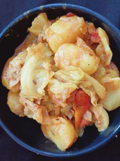 বাঁধাকপির ঘন্ট(bandhakopi ghonto recipe in Bengali) রেসিপির প্রধান ছবি